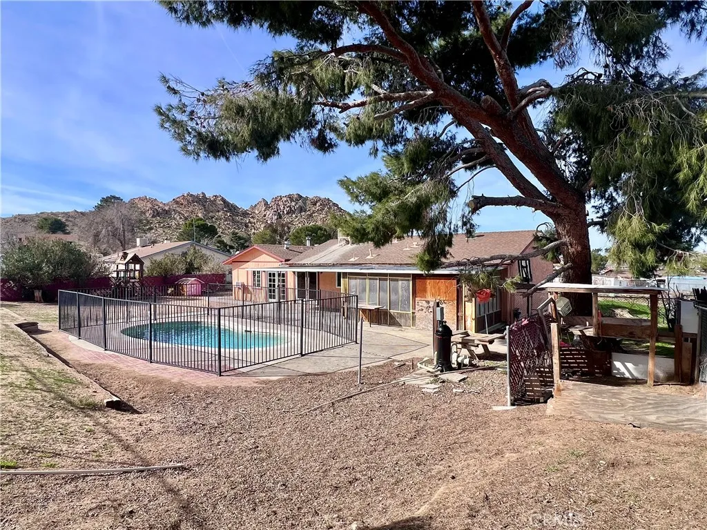 40020 176th Street E, Palmdale, California 93591 home-pic-27