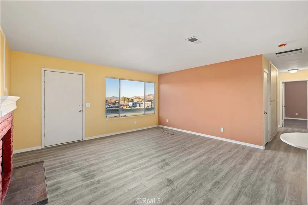 40020 176th Street E, Palmdale, California 93591 home-pic-8