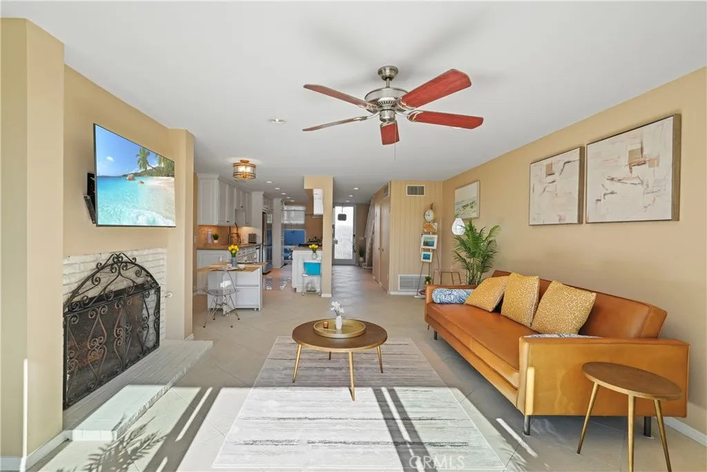 3954 Aladdin Drive, Huntington Beach, California 92649 home-pic-12