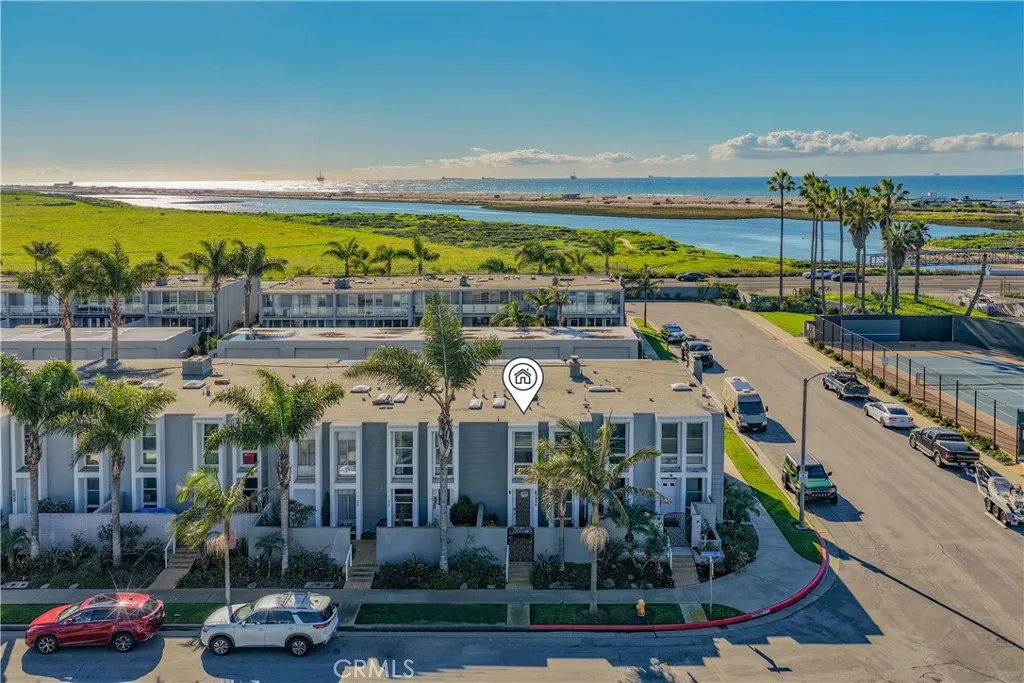 3954 Aladdin Drive, Huntington Beach, California 92649 home-pic-4