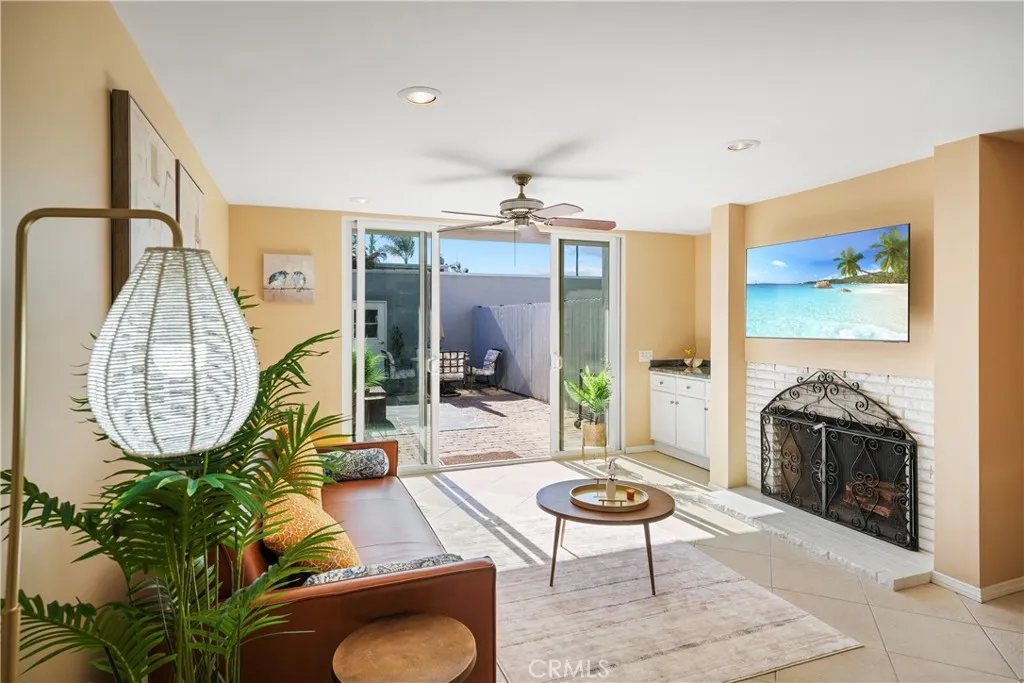 3954 Aladdin Drive, Huntington Beach, California 92649 home-pic-10