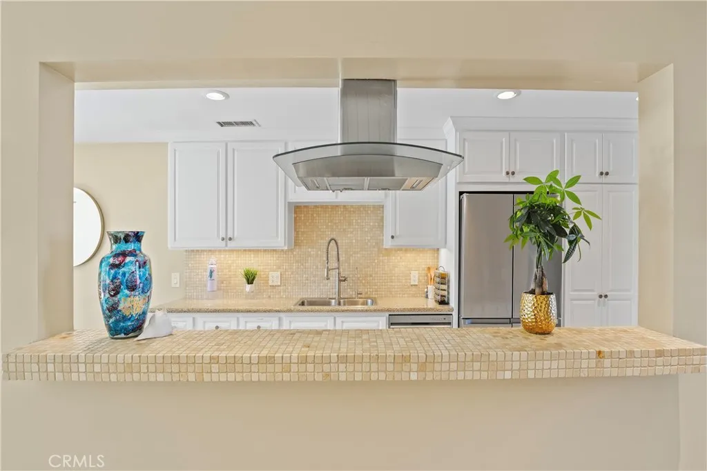 3954 Aladdin Drive, Huntington Beach, California 92649 home-pic-8