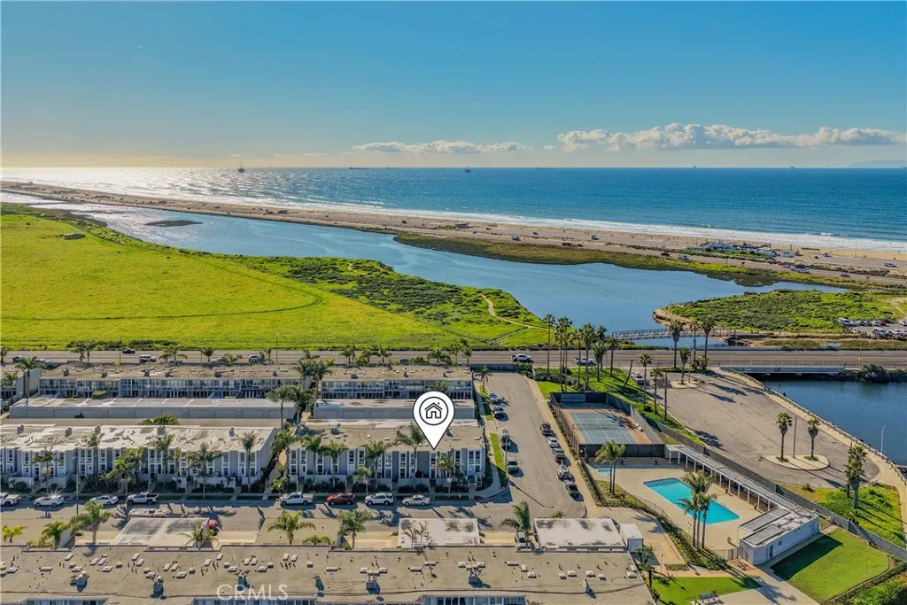 3954 Aladdin Drive, Huntington Beach, California 92649 home-pic-3