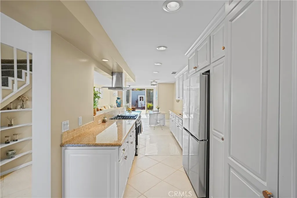3954 Aladdin Drive, Huntington Beach, California 92649 home-pic-20
