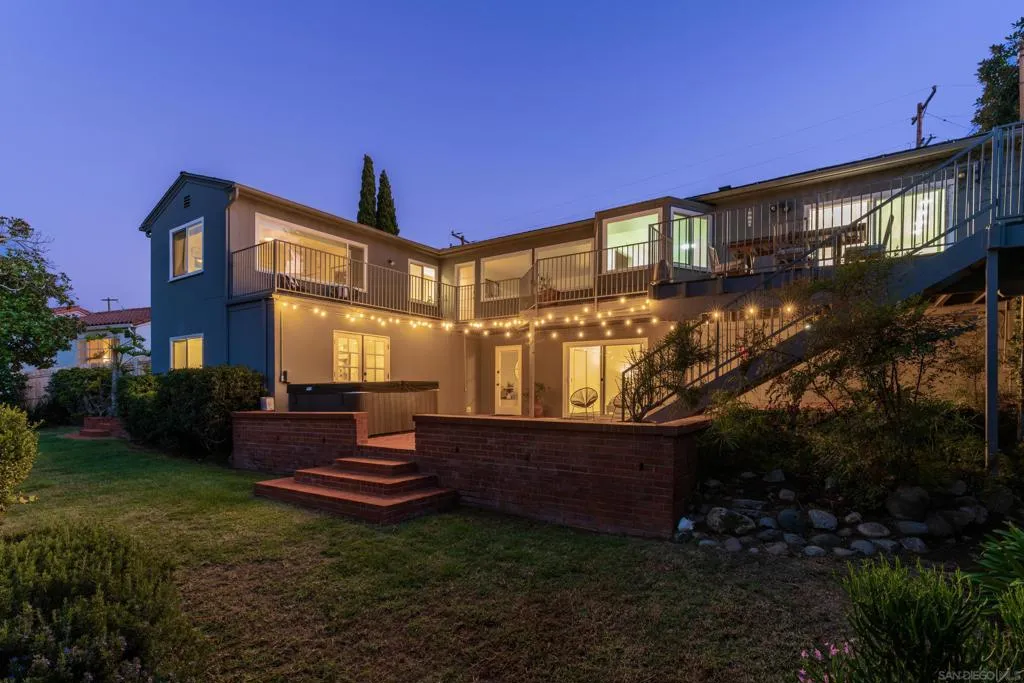 7850 Roseland Dr, La Jolla, California 92037 home-pic-0