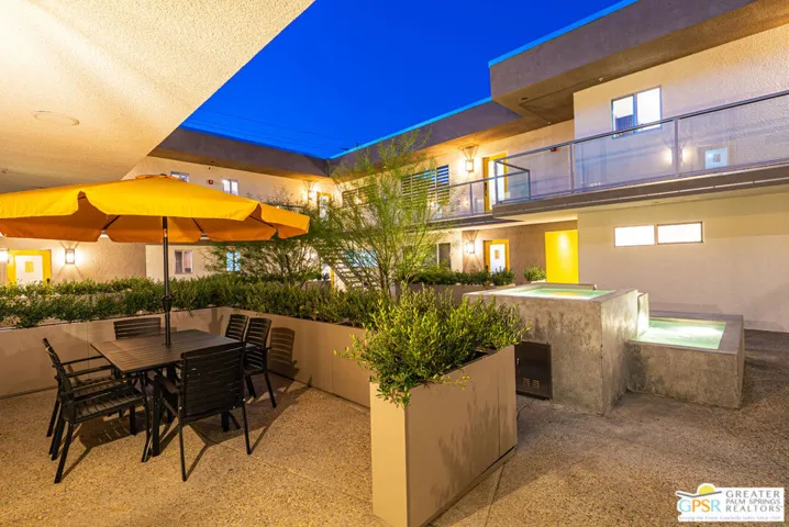 Unit 102 Front Patio - Querenc