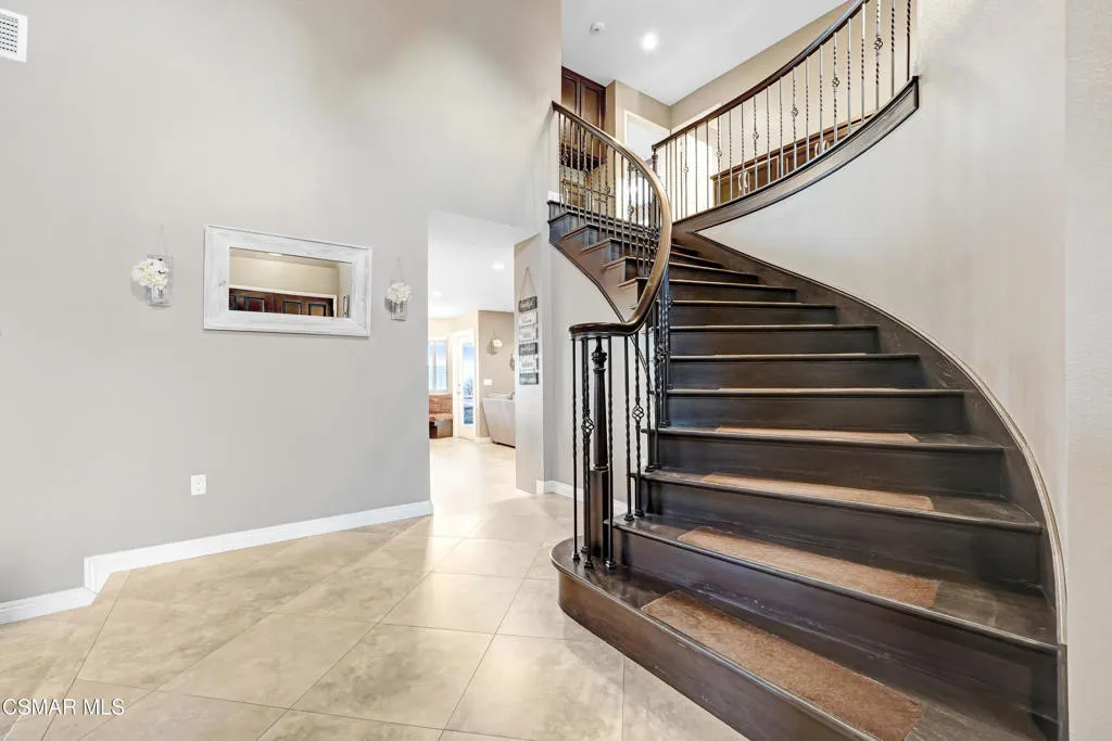 610 Nicole Drive, Newbury Park, California 91320 home-pic-2