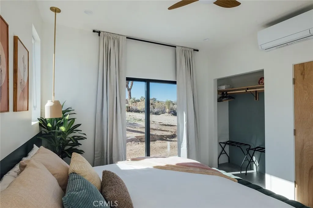 57885 Sierra Vista, Yucca Valley, California 92284 home-pic-23