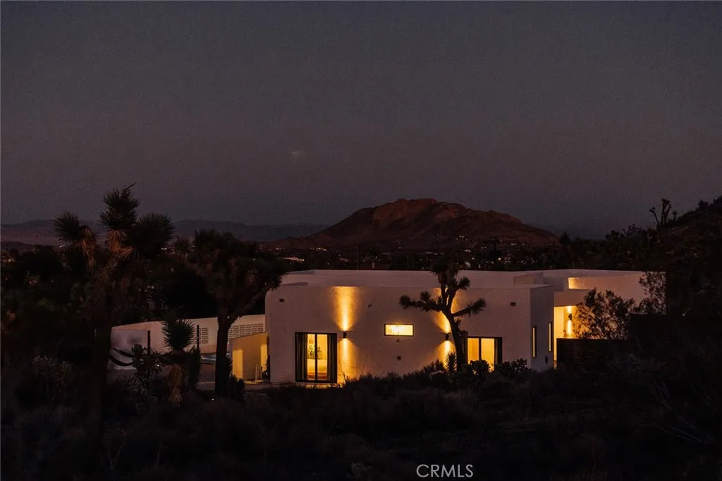 57885 Sierra Vista, Yucca Valley, California 92284 home-pic-52