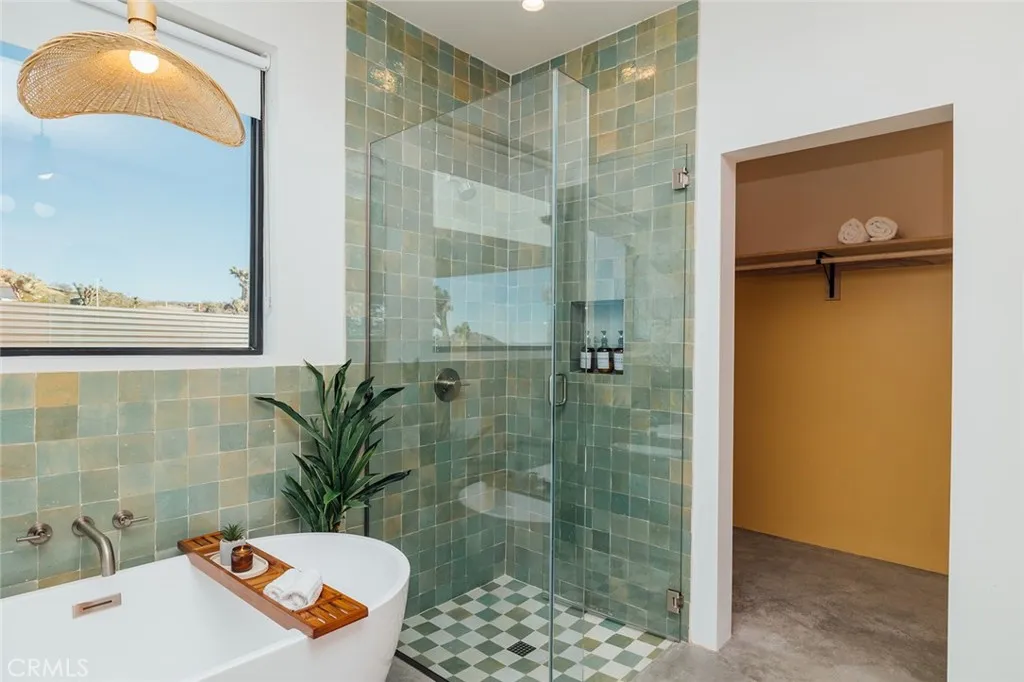 57885 Sierra Vista, Yucca Valley, California 92284 home-pic-19