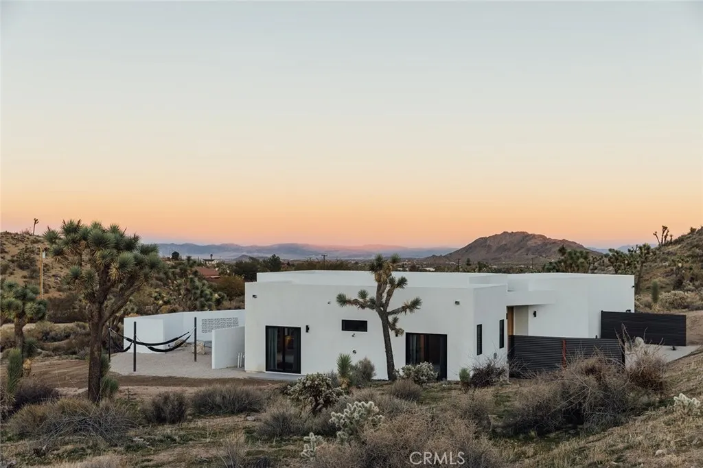 57885 Sierra Vista, Yucca Valley, California 92284 home-pic-46