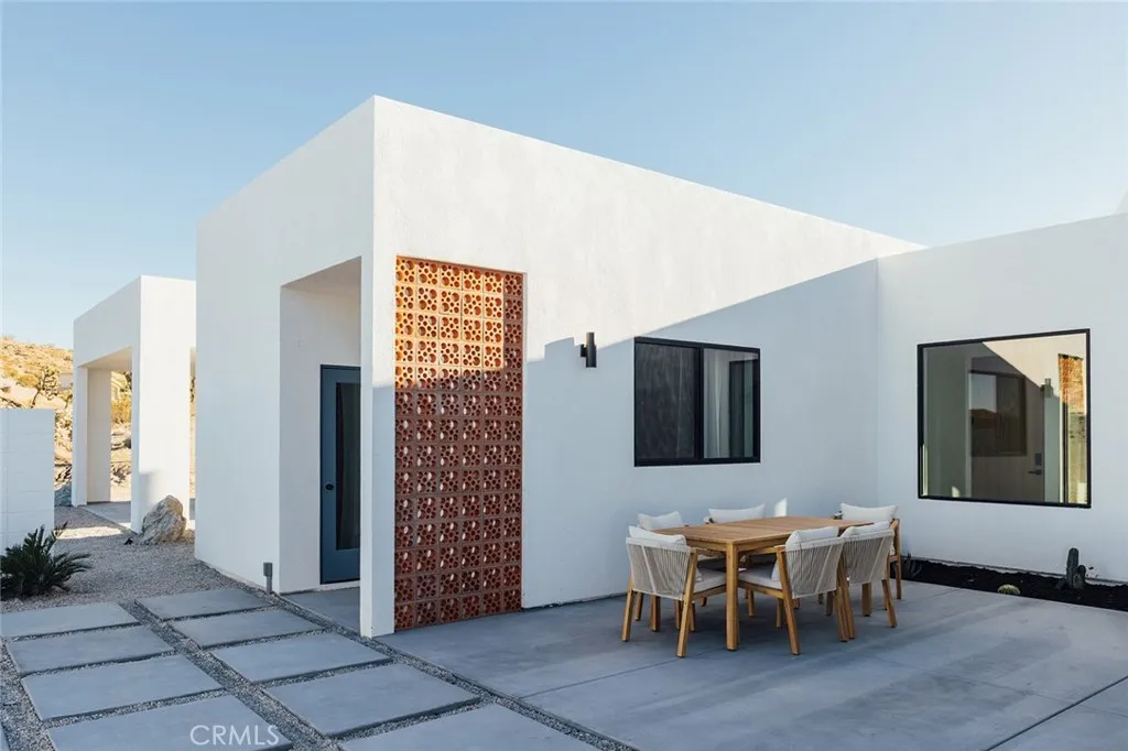 57885 Sierra Vista, Yucca Valley, California 92284 home-pic-39