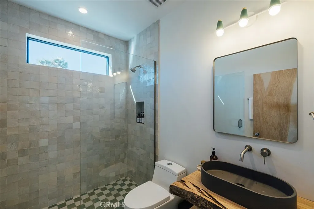 57885 Sierra Vista, Yucca Valley, California 92284 home-pic-26