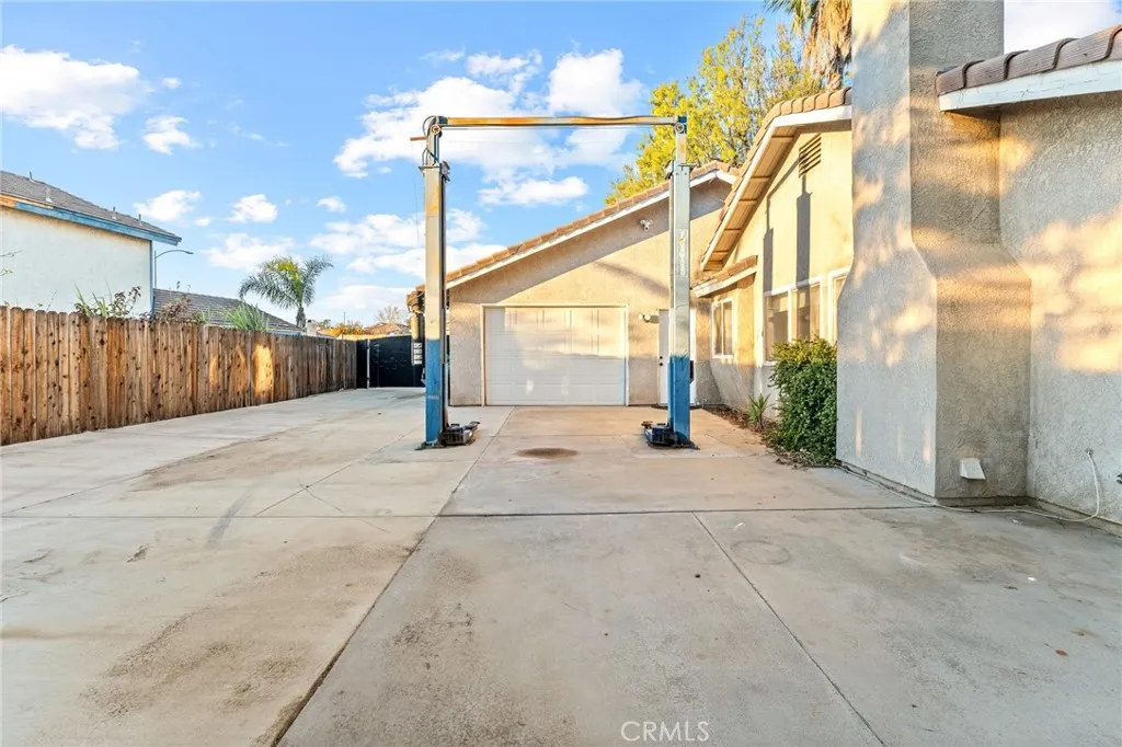 3502 White Oak Drive, Banning, California 92220 home-pic-21