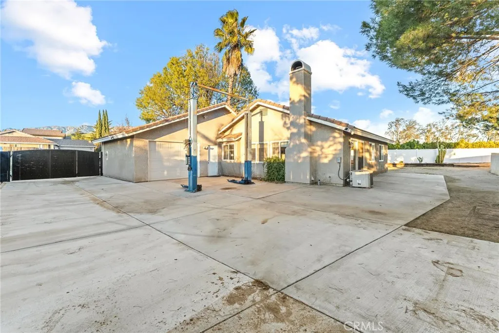 3502 White Oak Drive, Banning, California 92220 home-pic-20