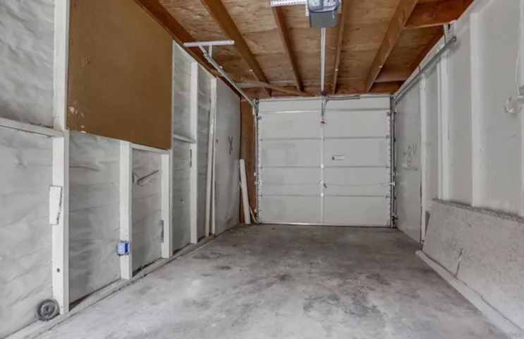 Private Attached 1 Car Garage