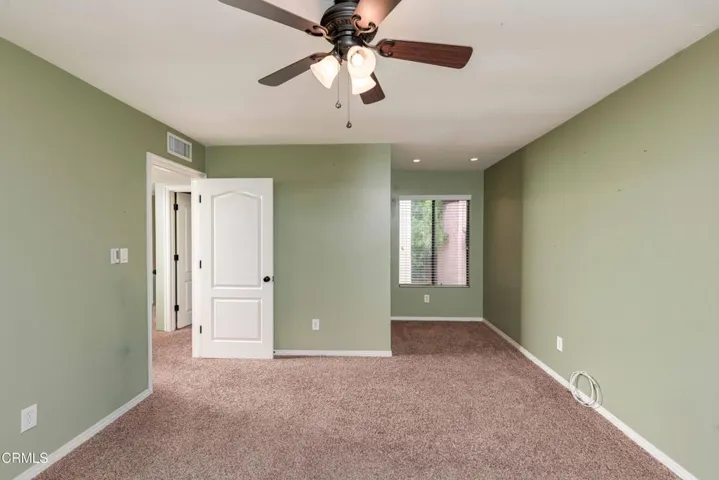 29_bedroom_3