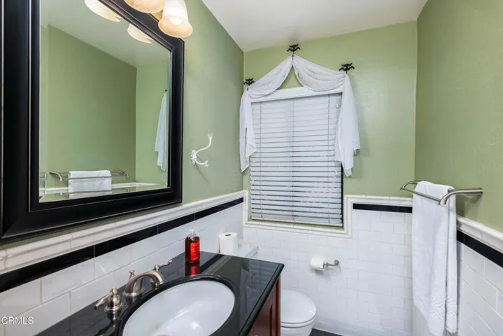 31_bathroom_2