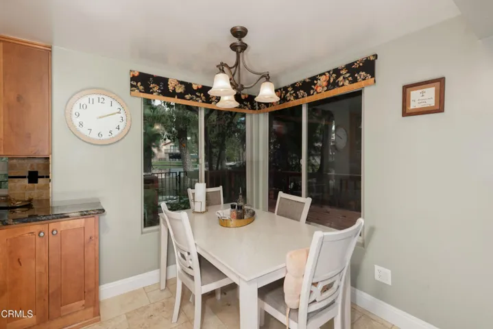21_dining_room_2