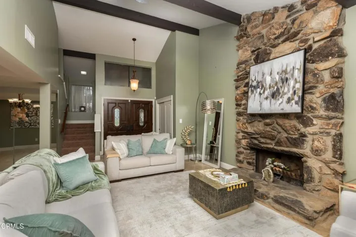 03_living_room_3