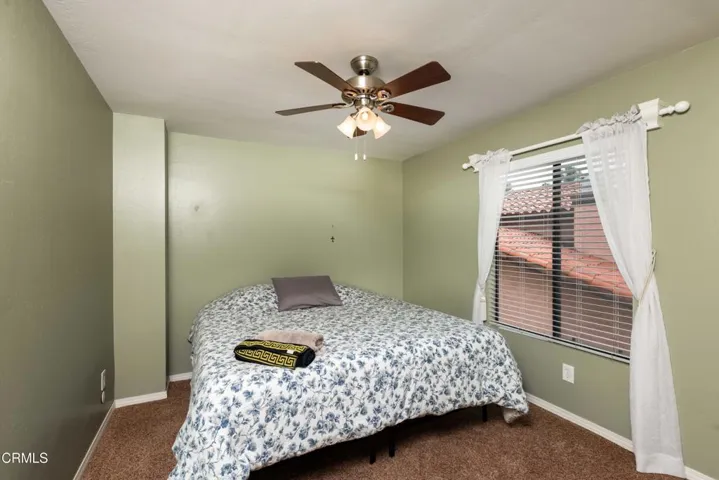 27_bedroom_1