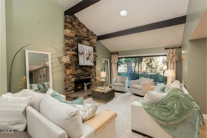 02_living_room_2