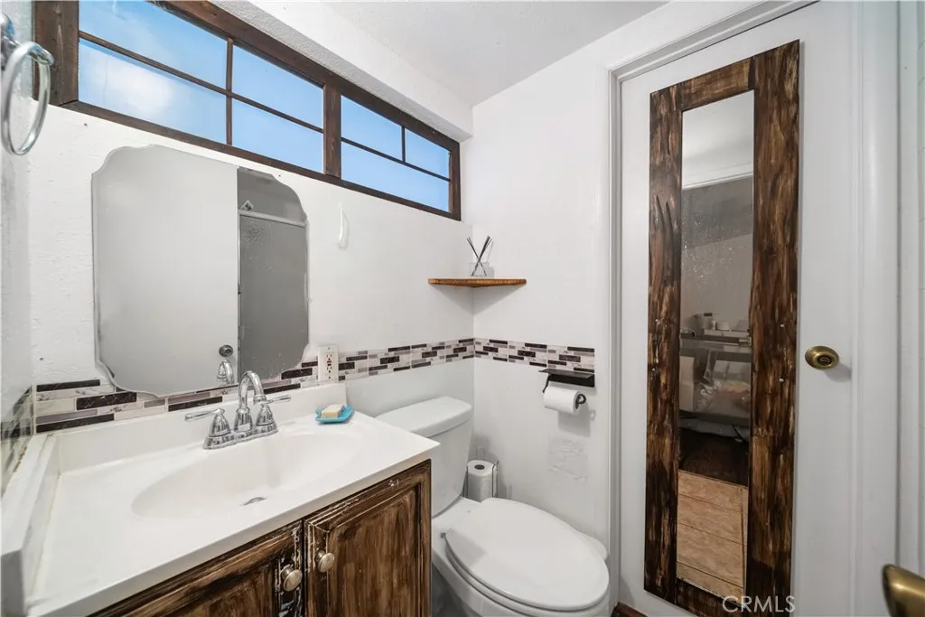 1610 N Amador Avenue, Ontario, California 91764 home-pic-24