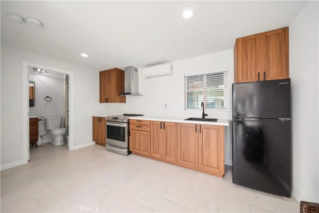 1610 N Amador Avenue, Ontario, California 91764 home-pic-36