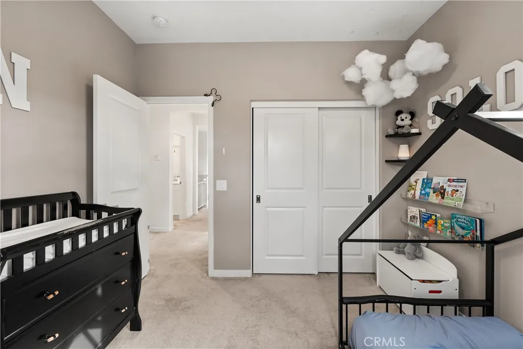 28687 Jardineras, Valencia, California 91354 home-pic-10