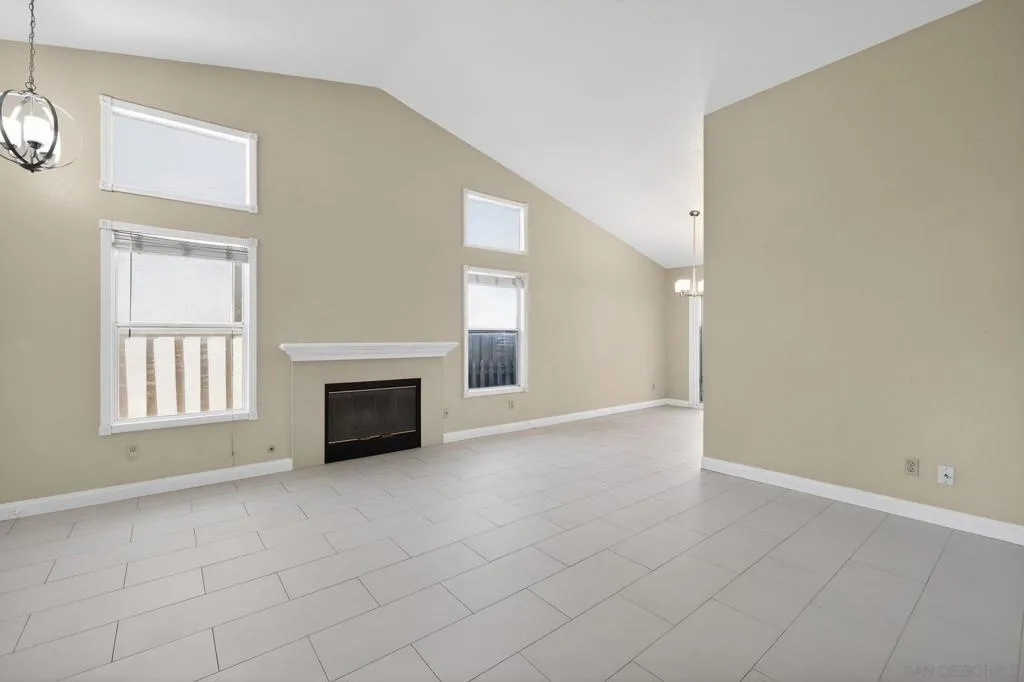 31850 Via Barraza, Temecula, California 92592 home-pic-8