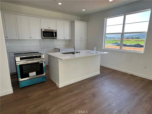 230 Memphis Belle Way, San Luis Obispo, California 93401