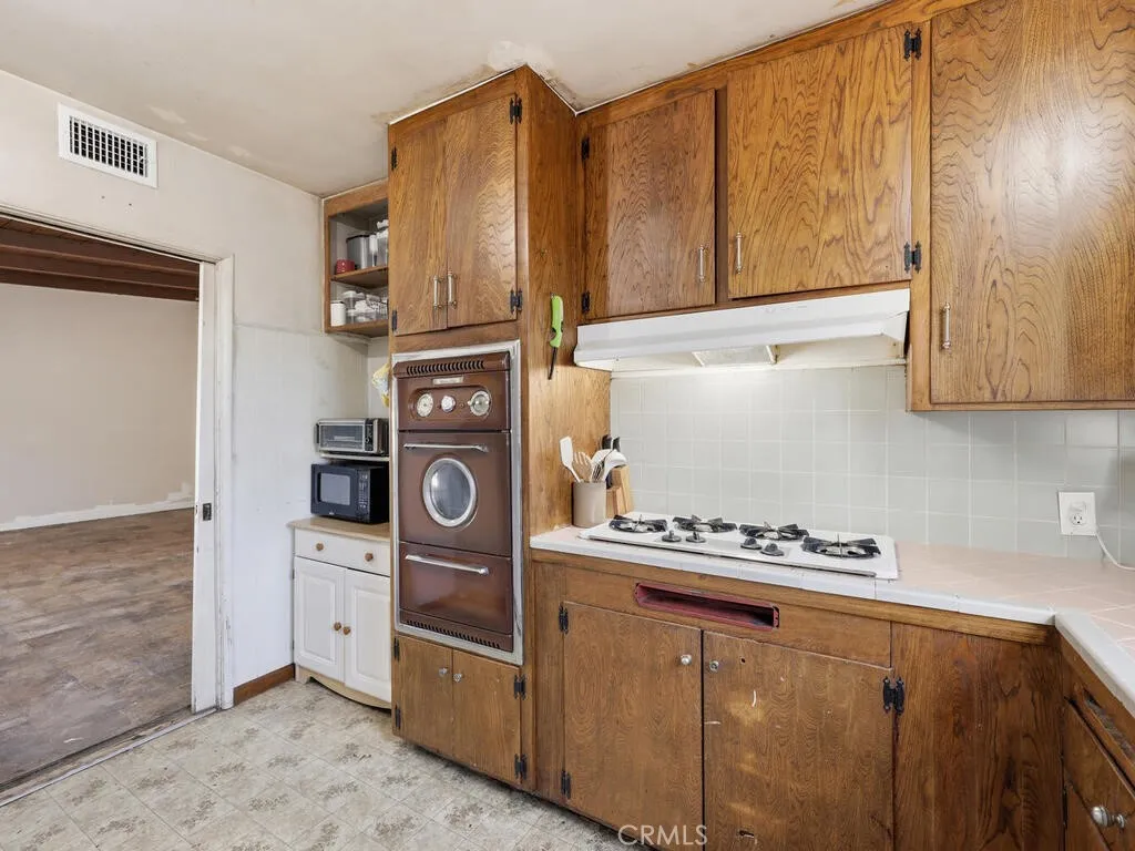 14839 Figueras Rd, La Mirada, California 90638 home-pic-17