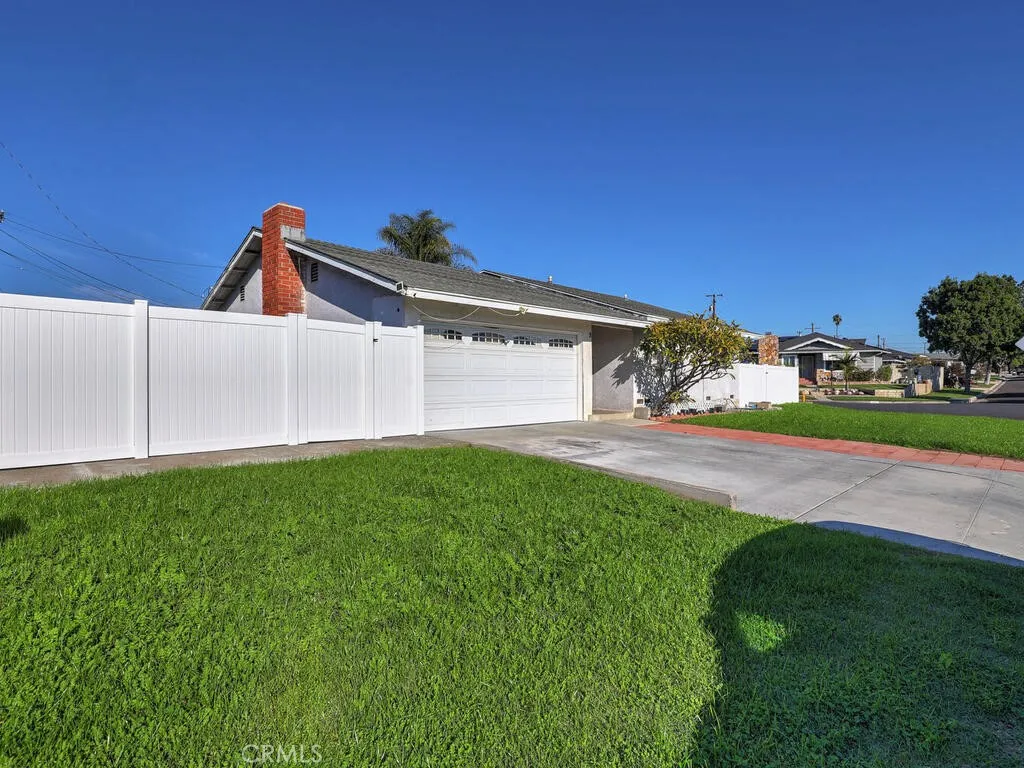 14839 Figueras Rd, La Mirada, California 90638 home-pic-2