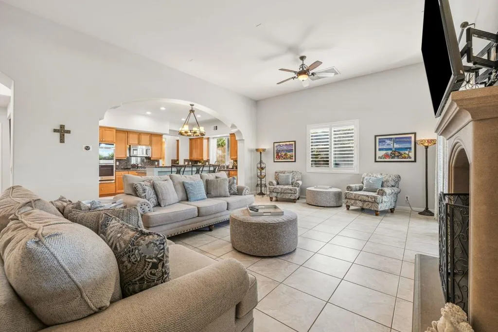 39559 Olite Court, Indio, California 92203 home-pic-4