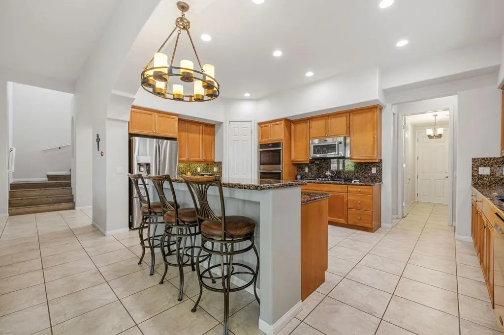 39559 Olite Court, Indio, California 92203 home-pic-10