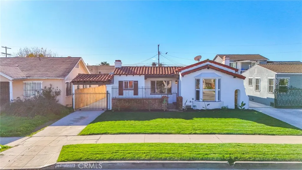 1618 -1620 W 80th, Los Angeles, California 90047 home-pic-5