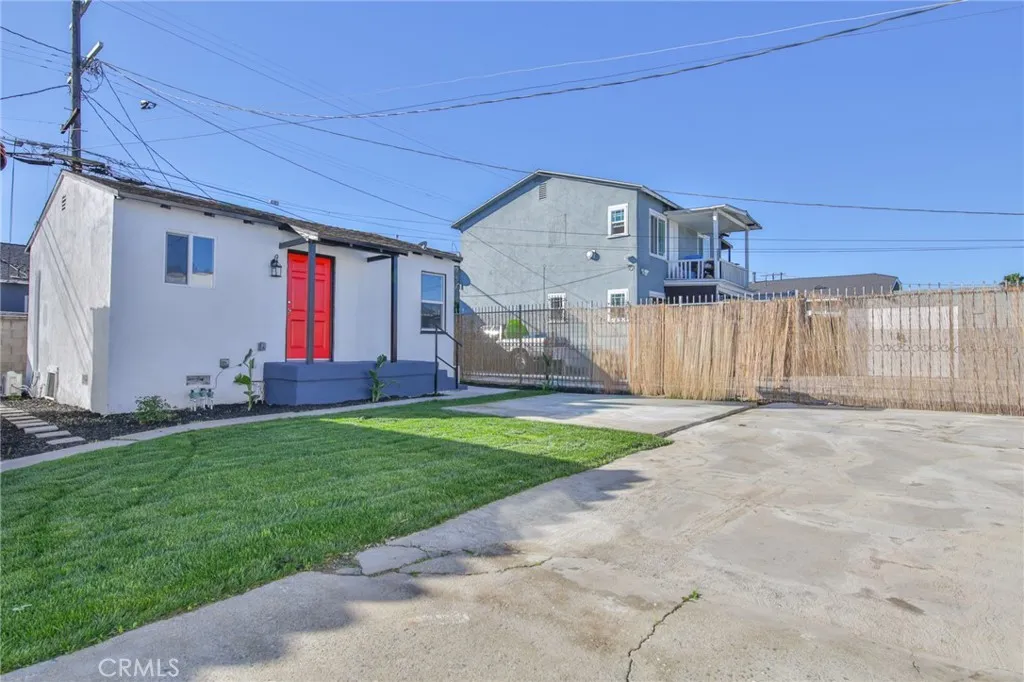 1618 -1620 W 80th, Los Angeles, California 90047 home-pic-42
