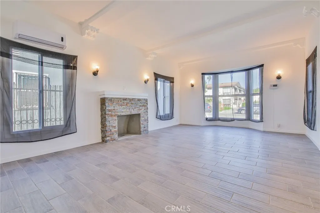 1618 -1620 W 80th, Los Angeles, California 90047 home-pic-14