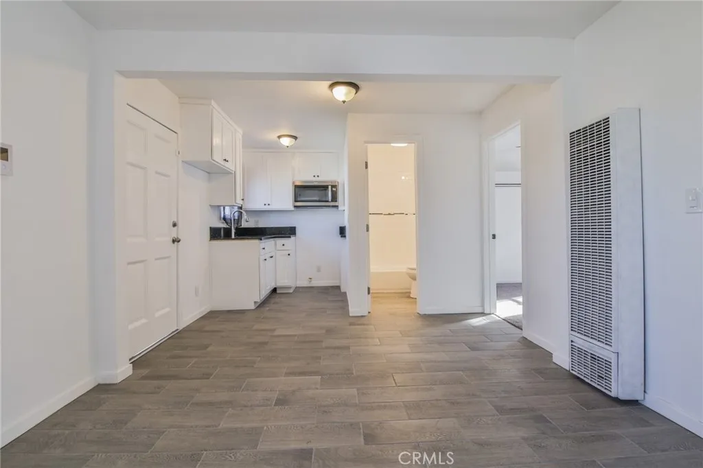 1618 -1620 W 80th, Los Angeles, California 90047 home-pic-44