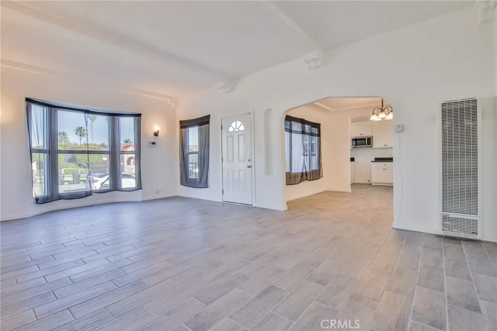 1618 -1620 W 80th, Los Angeles, California 90047 home-pic-15