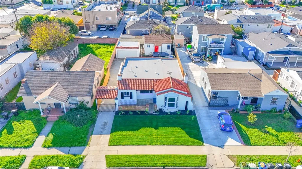 1618 -1620 W 80th, Los Angeles, California 90047 home-pic-10