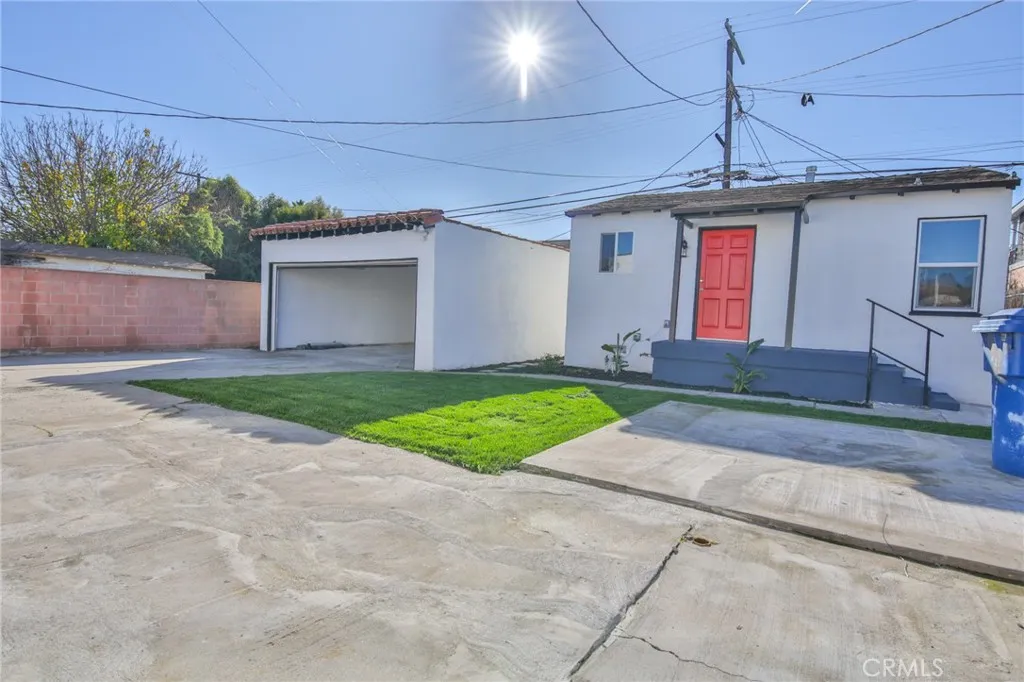 1618 -1620 W 80th, Los Angeles, California 90047 home-pic-40