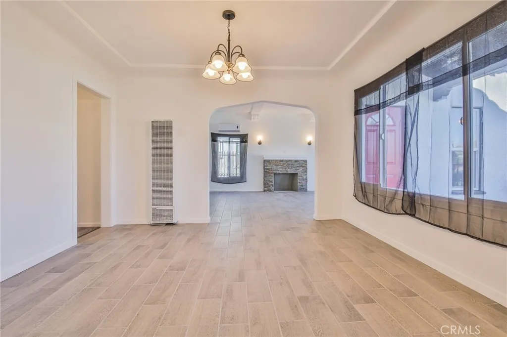 1618 -1620 W 80th, Los Angeles, California 90047 home-pic-20