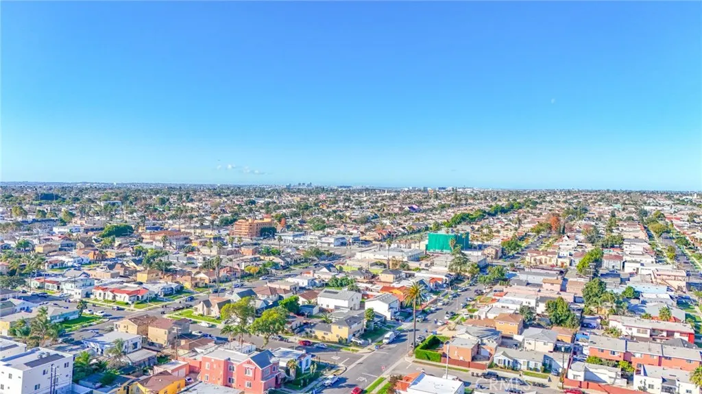 1618 -1620 W 80th, Los Angeles, California 90047 home-pic-60