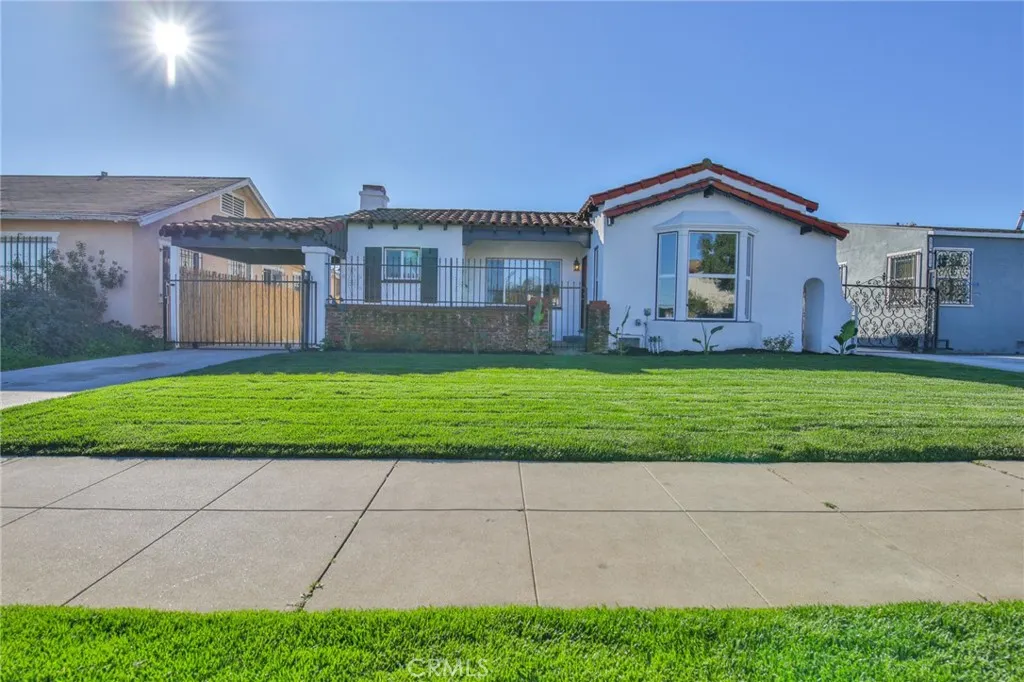1618 -1620 W 80th, Los Angeles, California 90047 home-pic-3