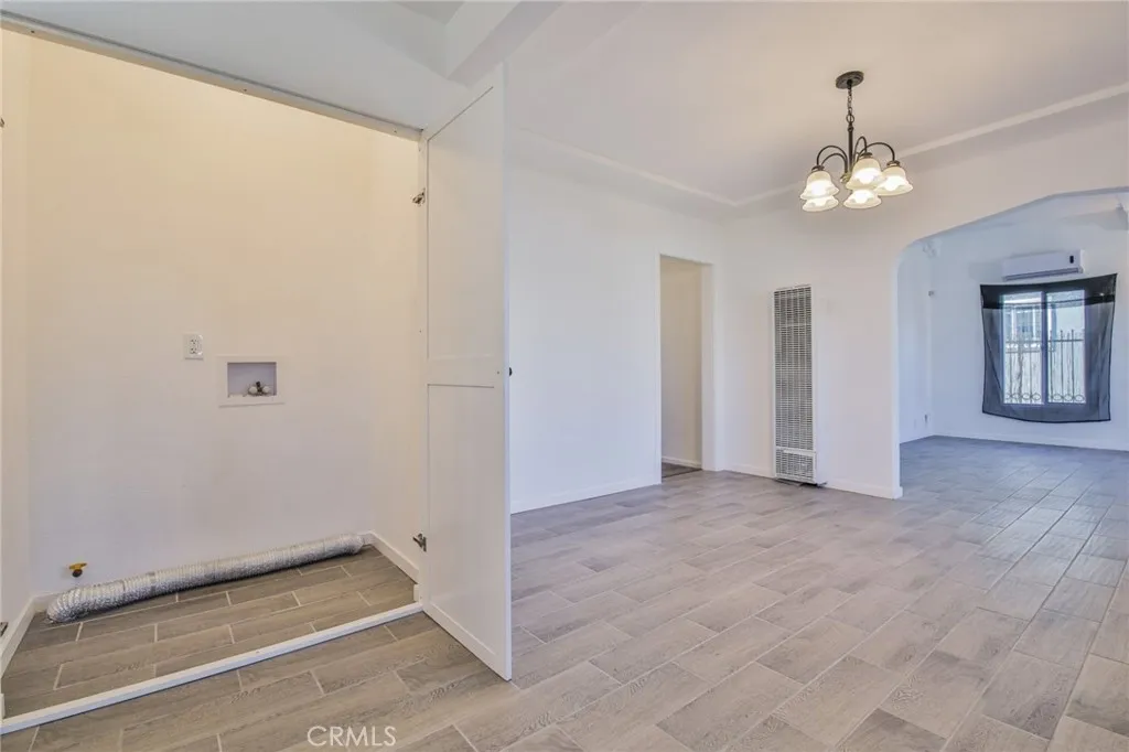 1618 -1620 W 80th, Los Angeles, California 90047 home-pic-23