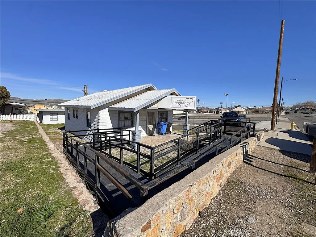 521 E Williams, Barstow, California 92311 home-pic-4