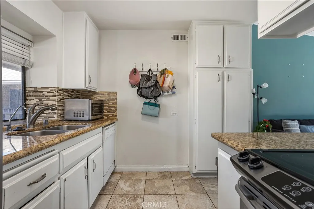 1758 Pala Lake, Fallbrook, California 92028 home-pic-18