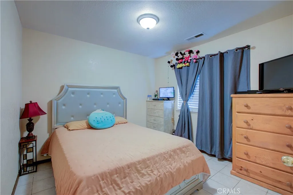 49 W Swallow, Merced, California 95341 home-pic-14
