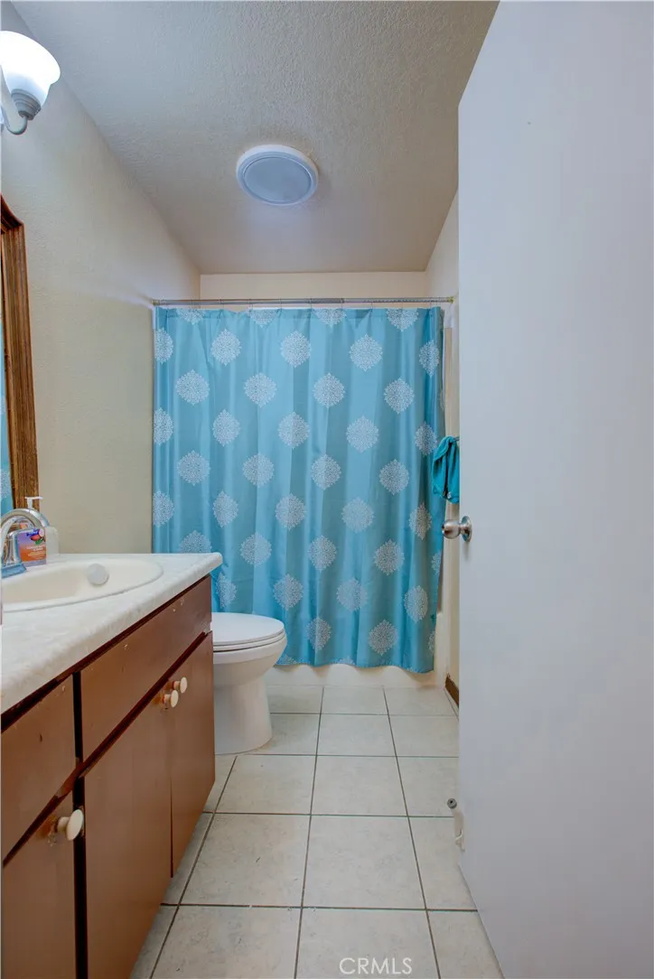 49 W Swallow, Merced, California 95341 home-pic-12